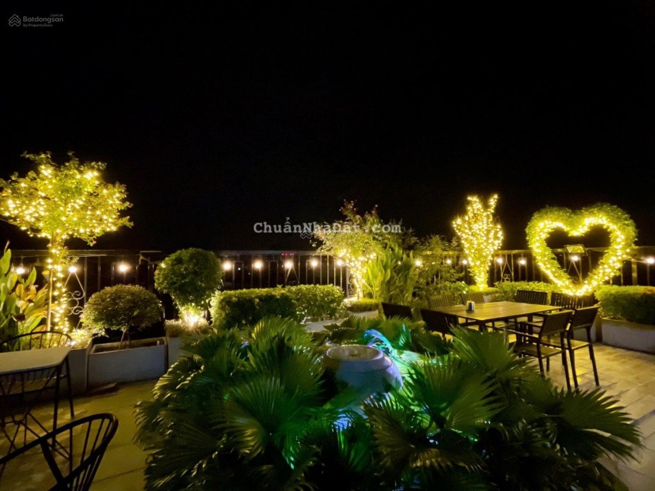 Bán Nhà Chính Chủ Phố Tây Hồ.Diện Tích 110m x 5Tầng x Mt 6m,Kinh doanh Apartmen tây thuê.Giá:29.5Ty