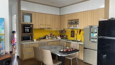 Bán căn hộ loại B block A vị trí rất đẹp ạ