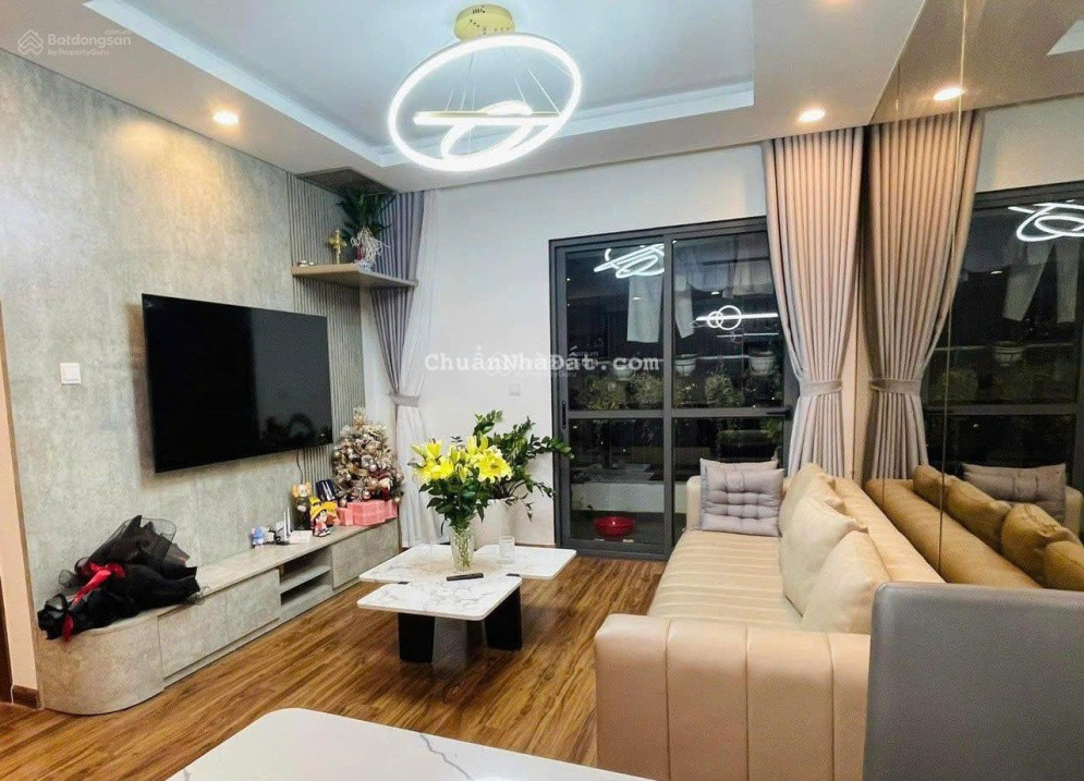 Vợ chồng tôi cần bán căn hộ Golden Mansion, Phú Nhuận, 75m2 2PN 2VS, view thoáng LH: 0949 229 ***
