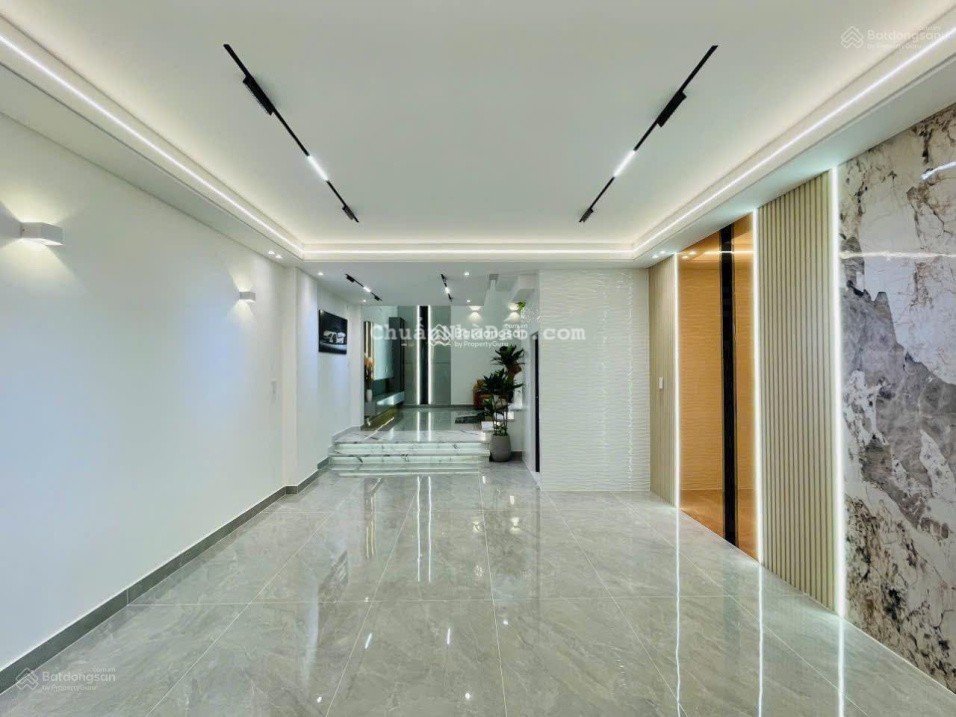 Chính chủ bán nhà đường Nguyễn Thị Minh Khai, P5, Quận 3, 70m2, 3tỷ770tr, đang cho thuê 25 tr/th