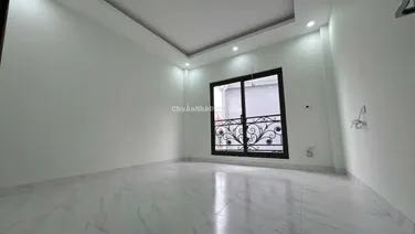 Bán nhà Tứ Hiệp 42m2 x 5 tầng, mặt tiền 4m, giá 7 tỷ, bãi ô tô gần nhà
