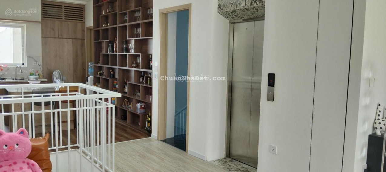 BÁN GẤP NHÀ PHỐ ĐẠI CỒ VIỆT- Q. HBT- VỊ TRÍ ĐẸP- Ô TÔ TRÁNH- 10m RA PHỐ- 58.5m2- MT 4.4m - 26 TỶ TL