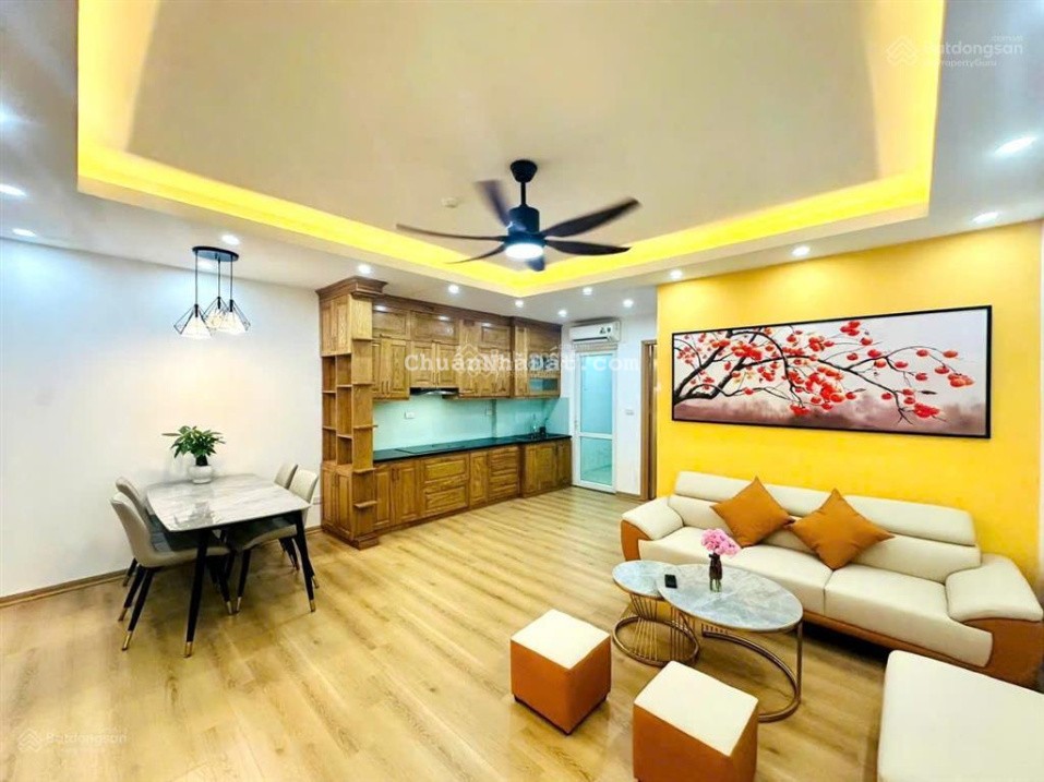 Tôi bán căn 2PN, 2WC, Starup Tower. 65m2, giá 3,85 tỷ. Giá tốt nhất trong khu vực