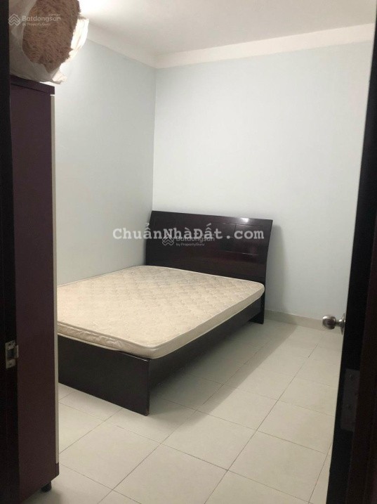 Bán căn hộ Quang Thái có sổ hồng, căn góc. Diện tích 63m2, 2 phòng, giá bán 2 tỷ 650, nhà như hình