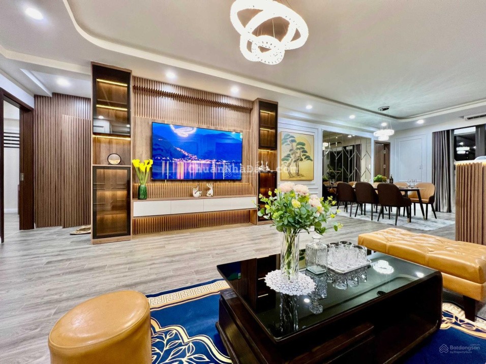 Tôi có nhu cầu bán lại căn hộ tại dự án tổ hợp 173 Xuân Thủy, Cầu Giấy DT 100m2 3 ngủ LH 0911 120 ***