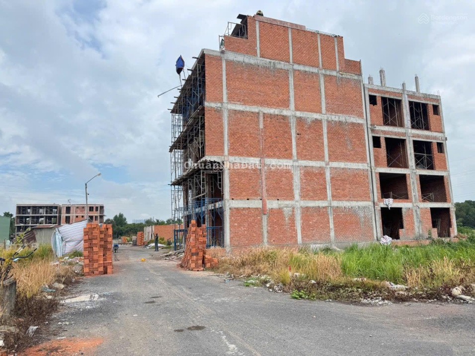 Bán nhà mới xây 4 tầng - Sổ hồng riêng, Tam Bình, Thủ Đức - Nhỉnh 4 tỷ - LH xem nhà ngay