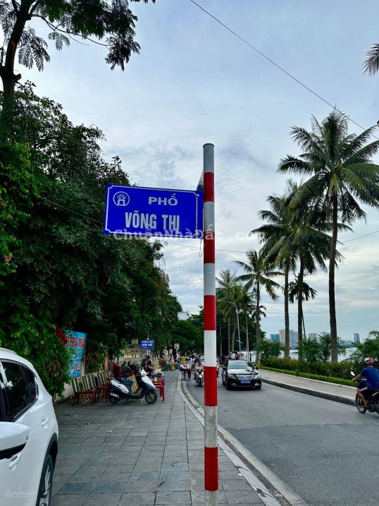 Cần bán nhà mặt ngõ phố Võng Thị, Q. Tây Hồ. DT sổ 55m2 x 6T, MT 5m. Đường ôtô tránh - cách MP 30m