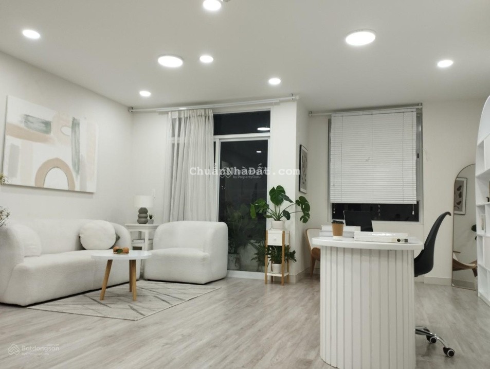 Chính chủ cho thuê CHCC Xi Grand Court DT 93m2 3PN2WC NT 18tr/th Duy Phong LH: 0944 904 *** (Nhà Đẹp)