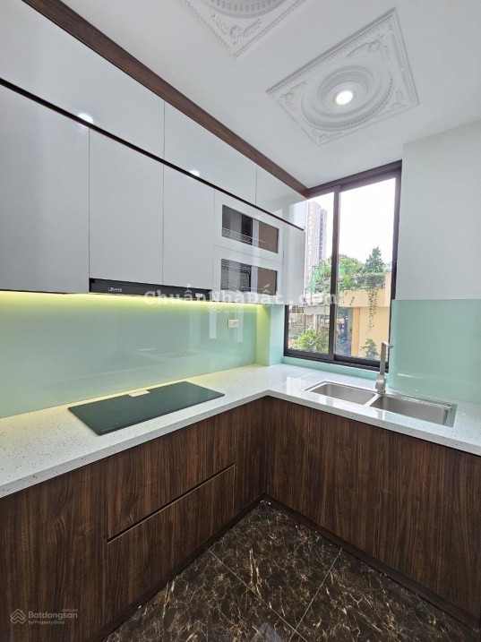 Bán chung cư 34T - 131m2 - 3 ngủ Hoàng Đạo Thúy - 8.5 tỷ - 0988 579 ***