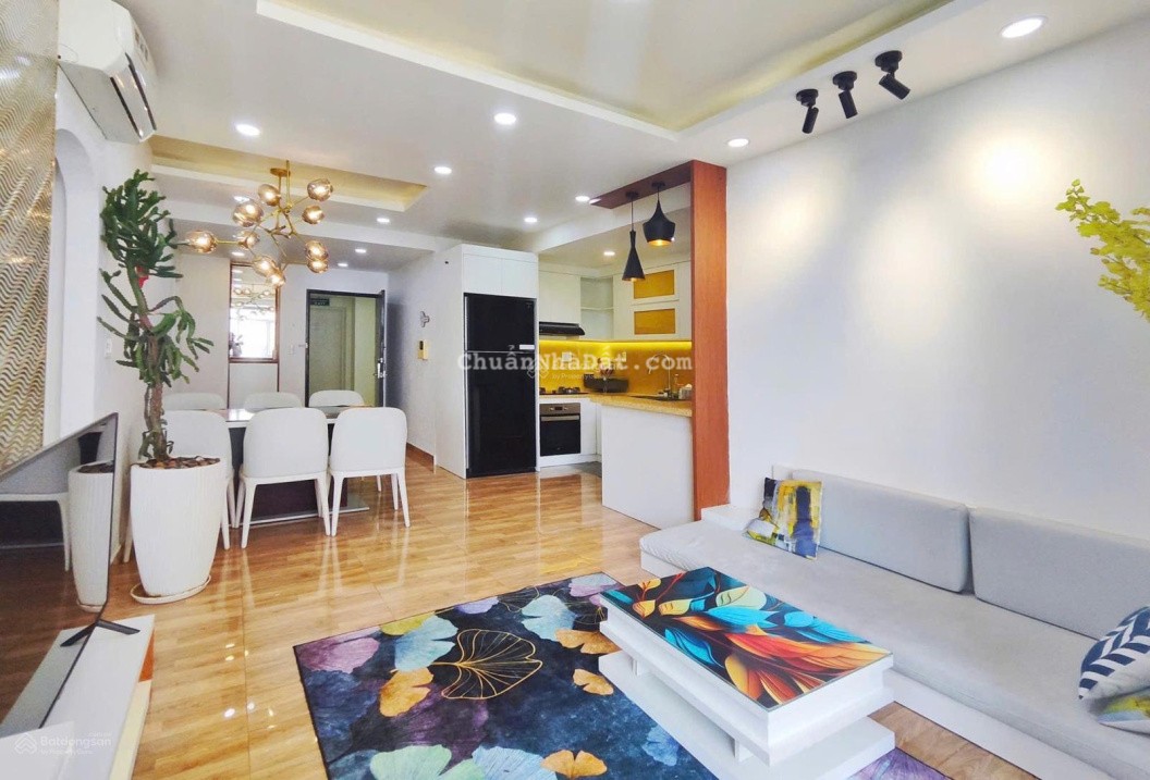 Bán CH Sky Garden 3. DT 75m2 nhà đẹp nội thất đầy đủ- 2pn-2wc- đang cho thuê 17tr. Giá 5.390 tỷ