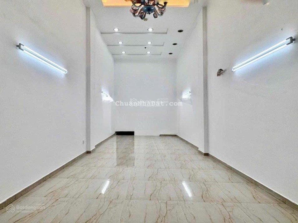 Cho thuê nhà MTNBộ 6m (XT) Cộng Hòa, P. 13, Q. Tân Bình giá 6.8tr