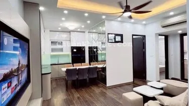 Bán căn chung cư cao cấp 3 ngủ trung tâm Cầu Giấy, nội thất hiện đại, dân trí cao, ở thích, hiếm