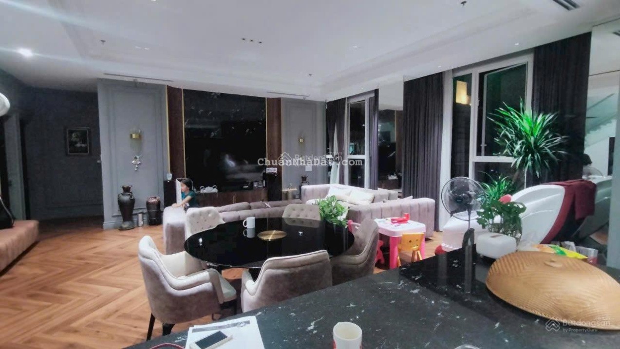 Căn hộ penthouse siêu sang tại Sunrise City - Quận 7. Chủ gửi bán - giá tốt - view đẹp