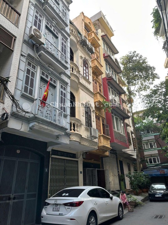 PHÂN LÔ PHỐ HÀO NAM, ĐỐNG ĐA - Ô TÔ TRÁNH - 70m - NHỈNH 22 TỶ