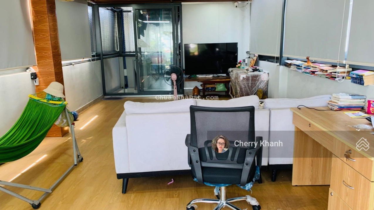 Ngộp bank giảm từ 17,7 tỷ còn 14,999 tỷ! Bán nhà đường Út Tịch, P.4, TB khu vip gần Vincom 5x19m 3L