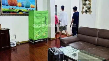 Chung cư Việt Hưng 80m2 2PN, 2WC 2 ban công thoáng mát giá 3,29 tỷ