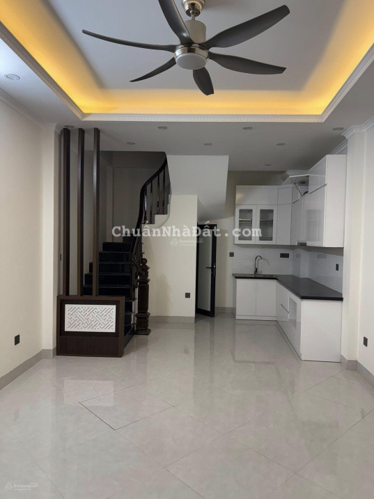 7 tỷ Cầu Giấy, lô góc, 3 gác đỗ cửa