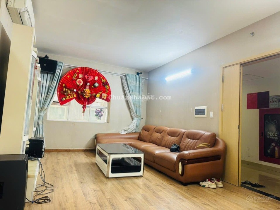 Chính chủ 3PN 3WC Oriental Plaza. Đầy đủ nội thất. Giá 17tr/tháng. LH 0909 846 ***