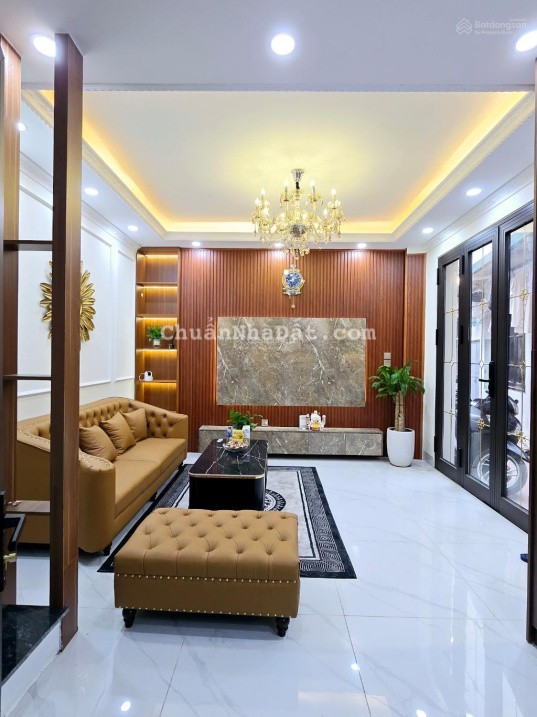 Bán gấp nhà đẹp Bát Khối - Long Biên - nhà 5 tầng 35m - chỉ 6,6 tỷ