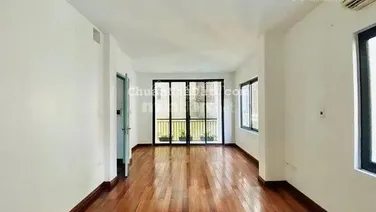 Cho thuê nhà riêng ngõ 432 Đội Cấn, 35m2x 5 tầng, 4 ngủ, 3vs, gần đủ đồ, 14tr/th, Vào ở Được ngay