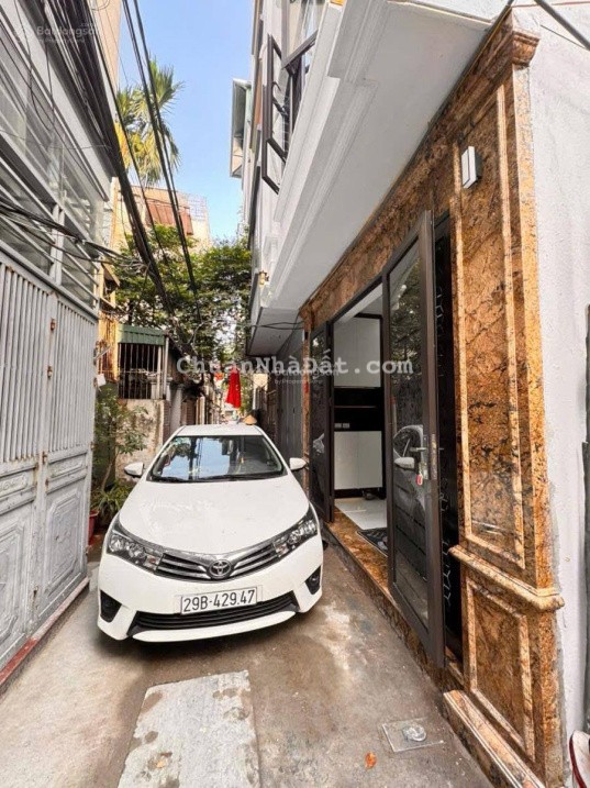 Ô tô vào nhà,View hồ ,Trung tâm phường Nhân Chính văn minh dân trí cao,chỉ hơn 12 tỷ, Nhà 5 tầng