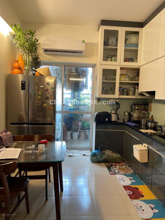 Bán CHCC CTI. 1 - 1B tháp B KĐT Vĩnh Hoàng. DT: 70m2. 2PN + 1WC. Giá: 4,6 tỷ. LH: 0964 835 ***