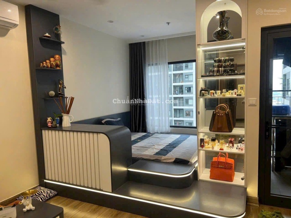 Bán chung cư Vinhomes Smart City 32m2 studio đẹp sổ đỏ lâu dài, full NT điện tử, nhỉnh 2 tỷ