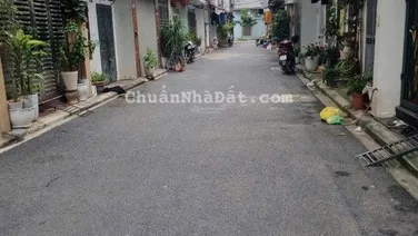 Bán nhà Hoàng như tiếp ô tô đỗ cửa 60m 3 tầng nhà dân xây chắc móng