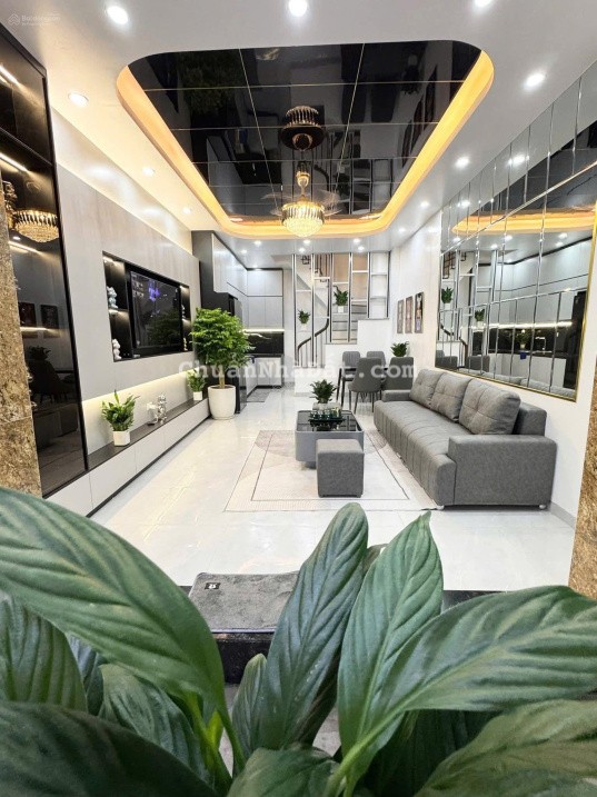 Nhà Phố Văn Chương! Nhà mới nội thất xịn, view hồ, gần chỗ đỗ ô tô, 40m2*4 Tầng nhỉnh 7 tỷ.