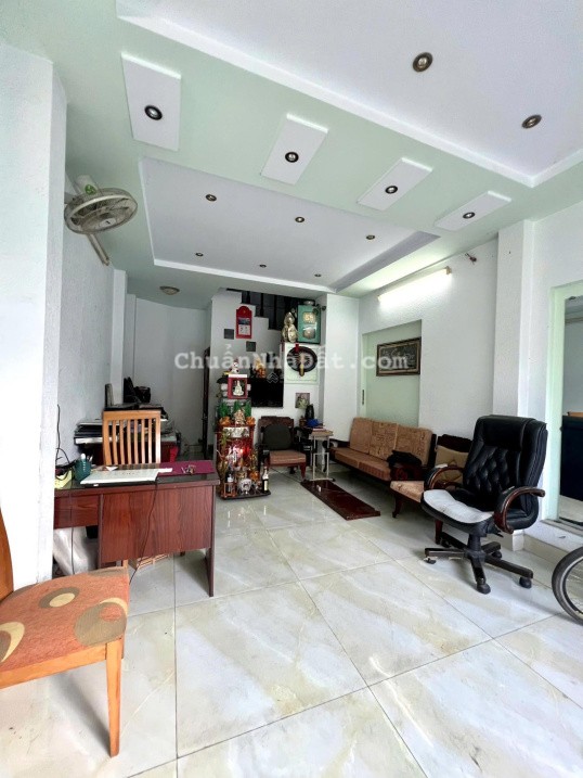 GẦN BÙNG BINH DÂN CHỦ ĐỂ LẠI GIÁ 6 TỶ 1 GIẢM SÂU 400 TRIỆU LH NGAY GIỮ LẠI CĂN NHÀ NG PHÚC NGUYÊN