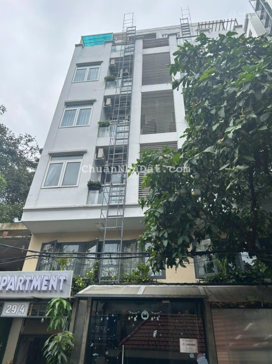 Cần bán nhà đường Hoàng Sa, P. 5, Tân Bình, DT: 11x15m, 4 tầng, giá 17 tỷ giá tốt