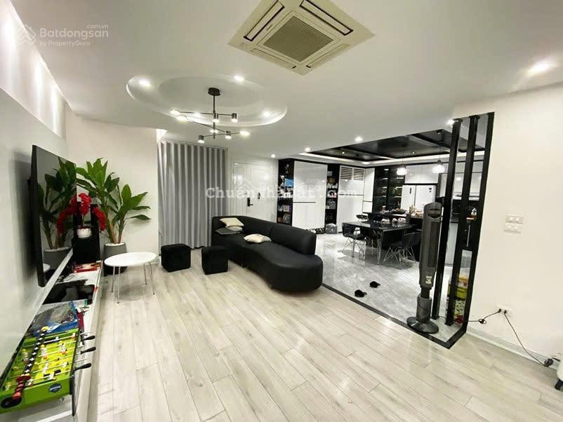 Bán căn hộ 123m2 tòa E5 Ciputra Hà Nội đã sửa đẹp đủ đồ giá 8,2 tỷ