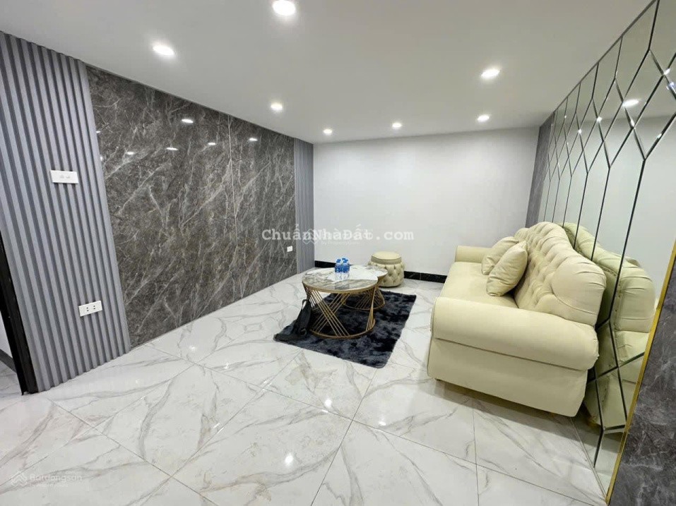 Lô góc Tôn Đức Thắng, thang máy nhập khẩu, 15m ô tô tránh, DT 43m2* 5T