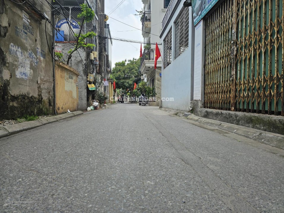 Bán nhà Đàm Quang Trung 110m², MT 6,2m nhà 3 tầng ô tô tránh giá chào 15,9 tỷ