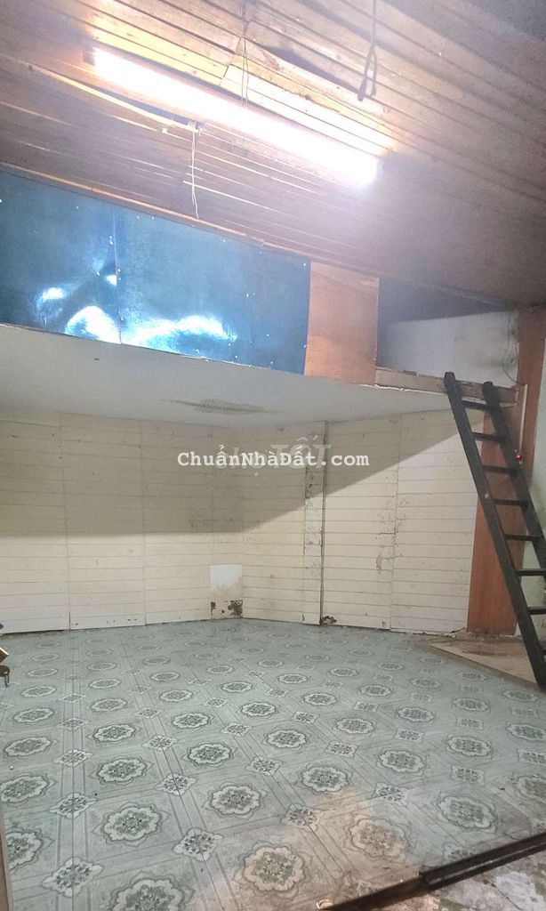 Cho thuê mặt tiền đường Bùi quang là p12 gv.dt 4*3.1wc.buôn bán kd