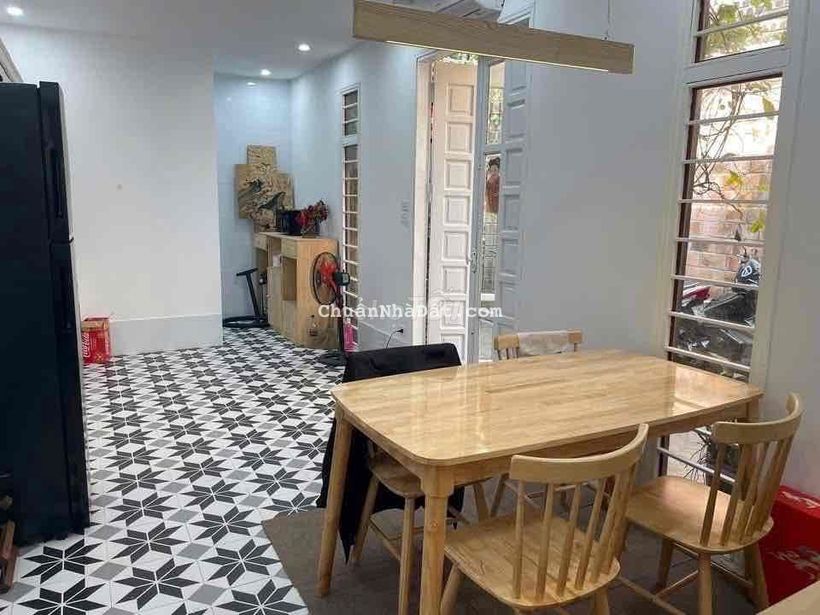 chính chủ cho thuê homestay phố Đặng Thai Mai, Tây Hồ, Hà Nội