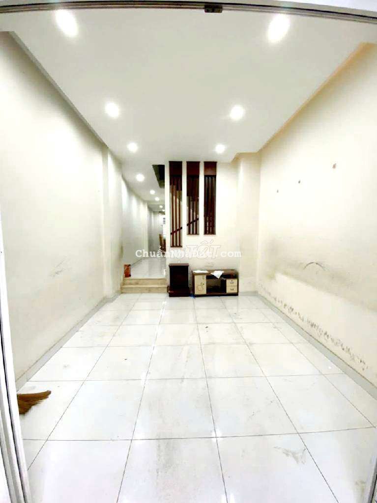 🏠Tân Phú - Bán Nhà 40m2 gần Đầm Sen - sát mặt tiền đường lớn - 3,7tỷ