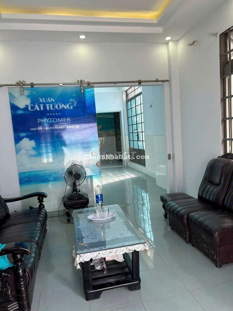 🔥🔥🔥 Nhà 2 tầng Võ Văn Ngân, Thủ Đức, nhà nở hậu, lô góc thoáng mát.