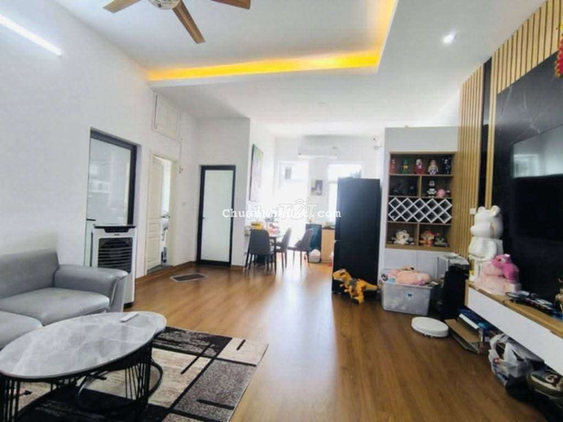 Bán nhà đức giang